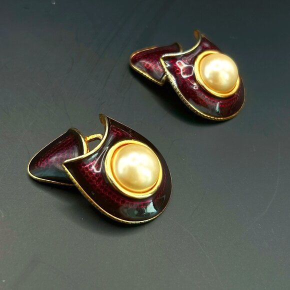 Vintage Purple Enamel Dangle Clip-On Earrings, Faux Pearl, Unsigned - Picture 1 of 7